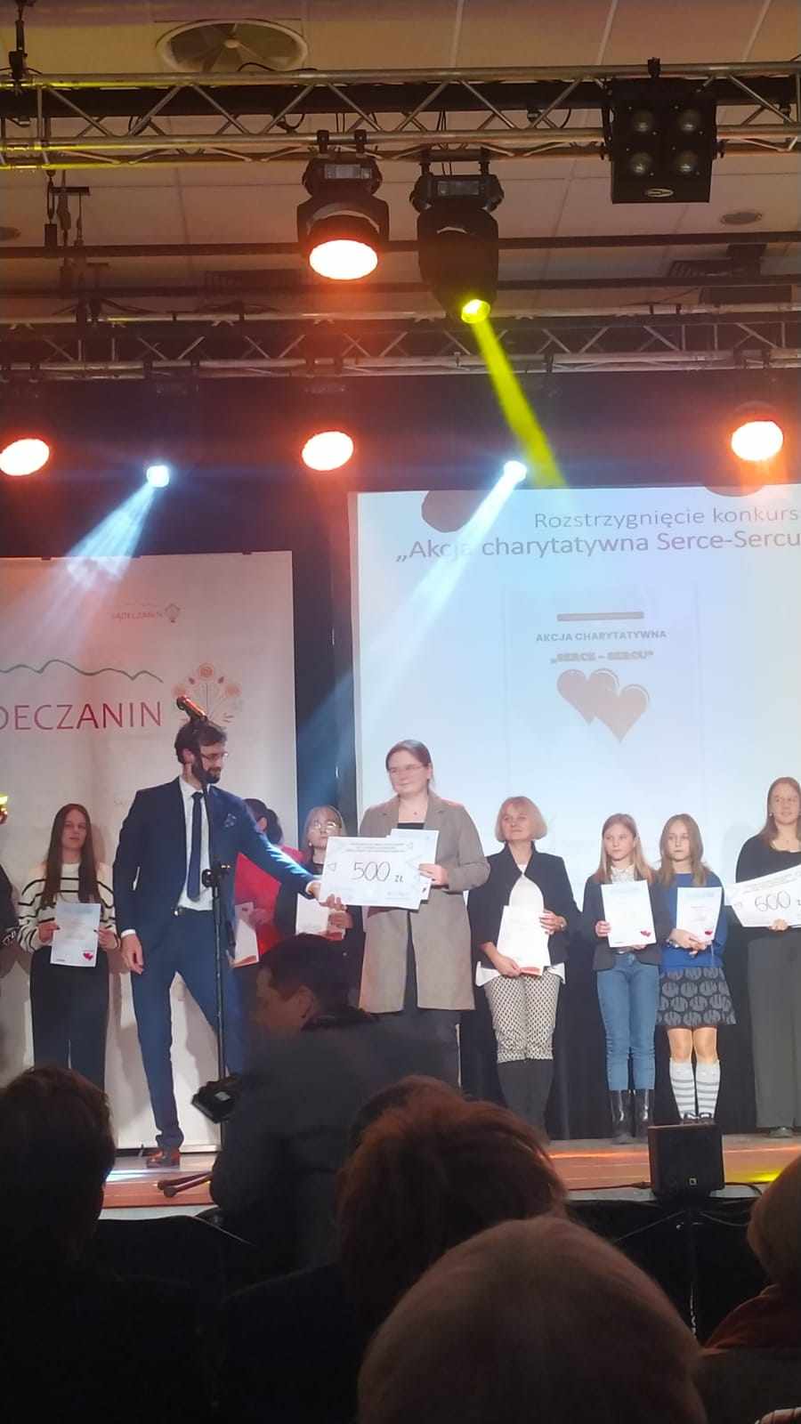 Zdjęcie Serce-sercu 2024 (1)97ae66f7-ee5c-432d-986c-975083b960f3.jpg w galerii Akcja charytatywna Serce-Sercu oczami wolontariusza